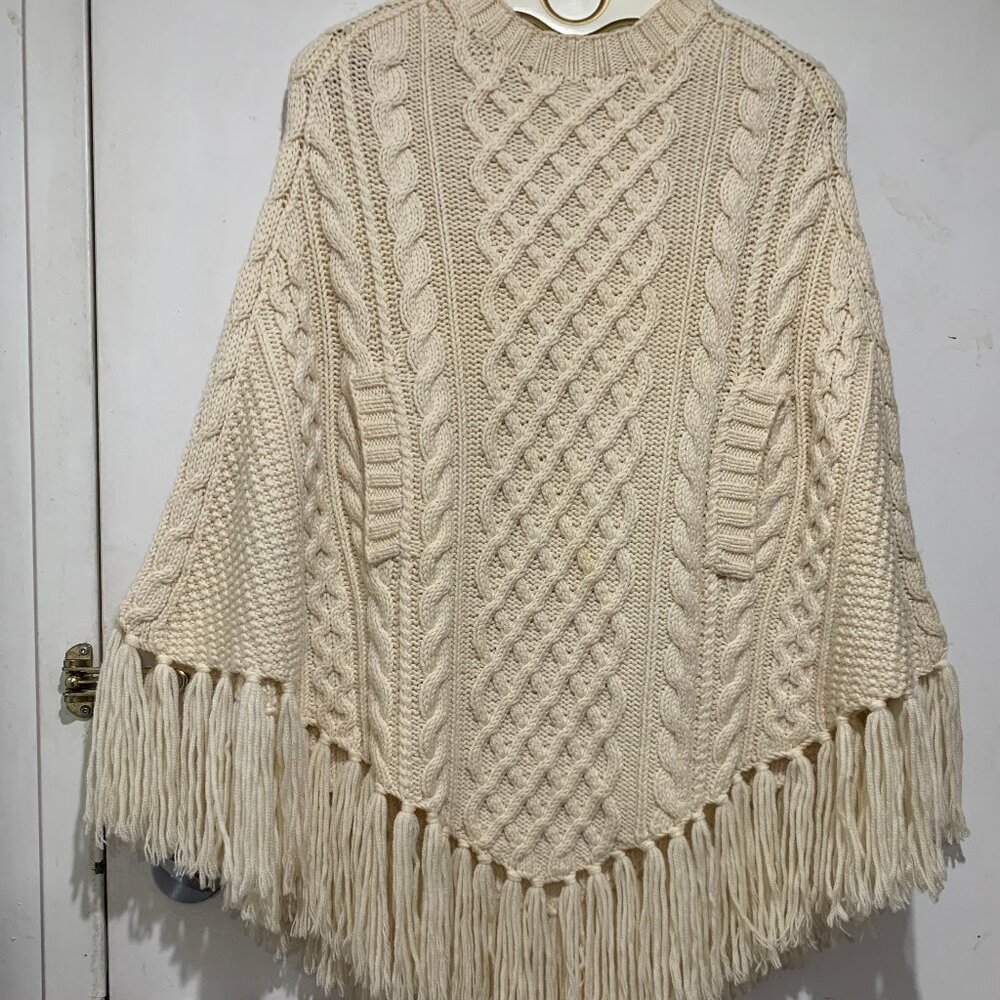 J. CREW KNIT CHUNKY WOOL TRIM FRINGE SHAWLS PATTERNS ONE SIZE FITS ALL